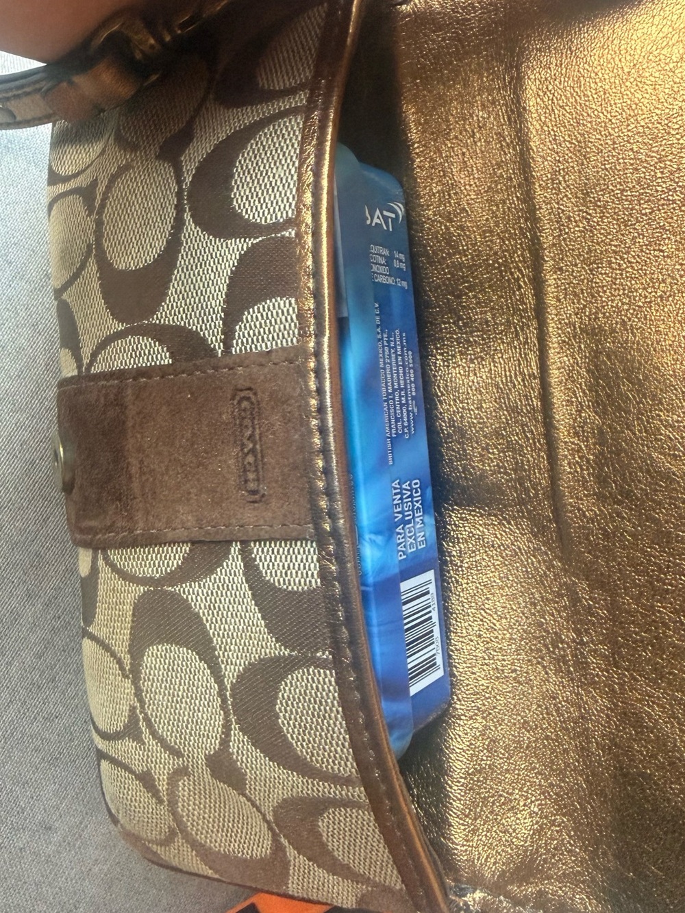 Brown metalic Leather-Trim Canvas wallet- wristler Coach vintage signature - Picture 14 of 15
